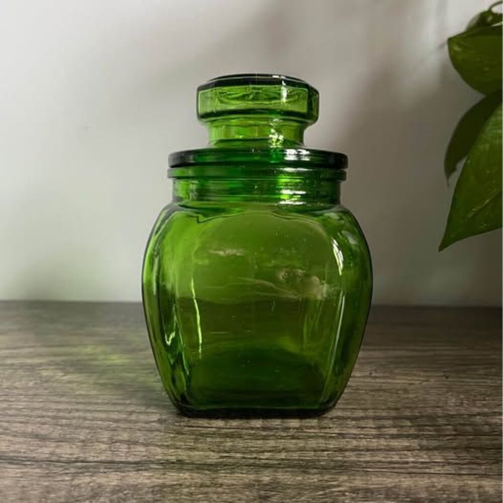6” H Vintage Emerald Green Glass Apothecary Jar